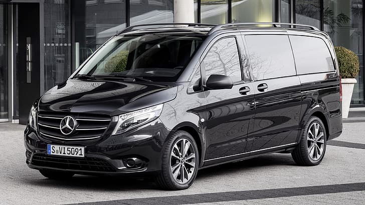 Mercedes-Benz Vito luxury vehicle for premium airport transfers in Marrakech